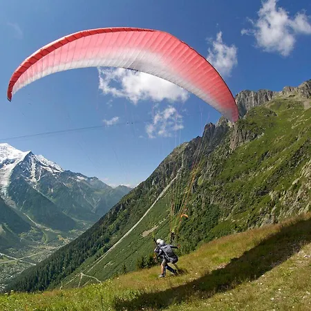 Mazot Loppe - A Cosy Central Chamonix Hideaway Apartment *