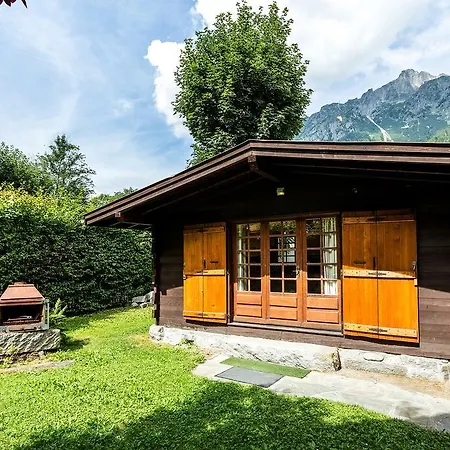 Apartment Mazot Loppe - A Cosy Central Chamonix Hideaway *